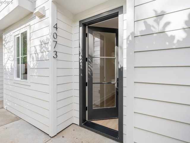 view of property entrance