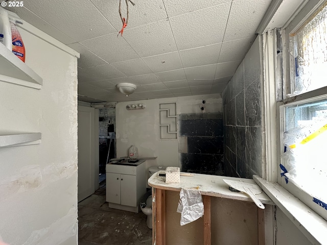 214 W Broadway St, Goldendale, WA 98620 - interior space with light countertops and plenty of natural light