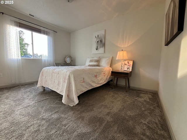 6189 Forest Ridge Dr, Springfield, OR 97478 - carpeted bedroom with baseboards