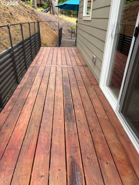 6189 Forest Ridge Dr, Springfield, OR 97478 - view of wooden terrace