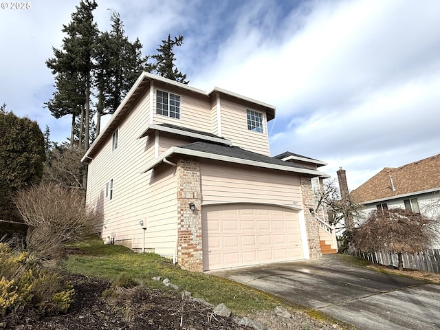 view of front facade featuring a garage