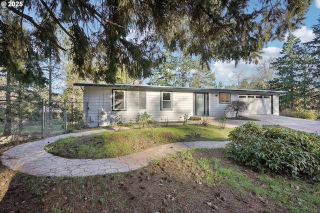 view of front facade with a garage