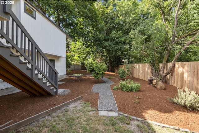 18478 Rose Ct, West Linn, OR 97068 - fenced backyard featuring stairway