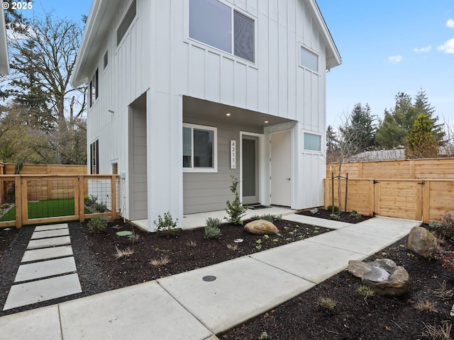 view of front of home