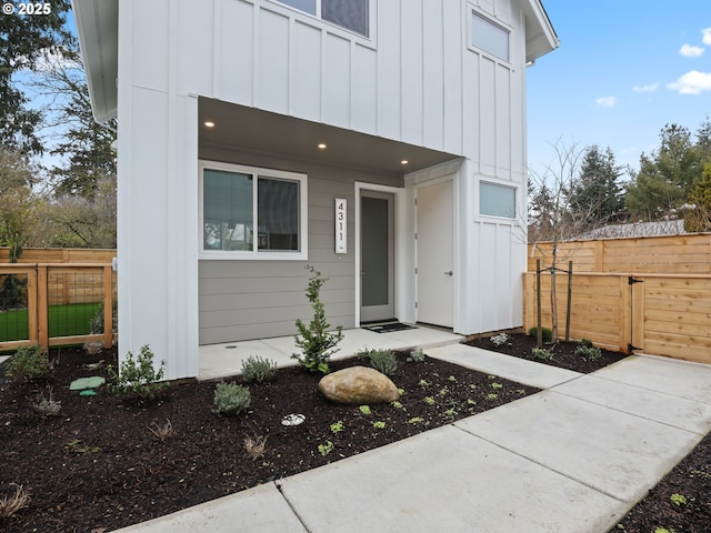 view of property entrance