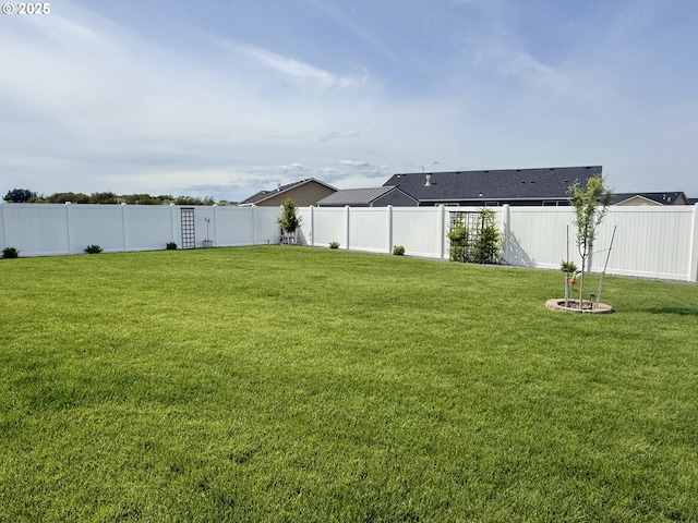 400 SW Goldfinch Ln, Boardman, OR 97818 - view of fenced backyard