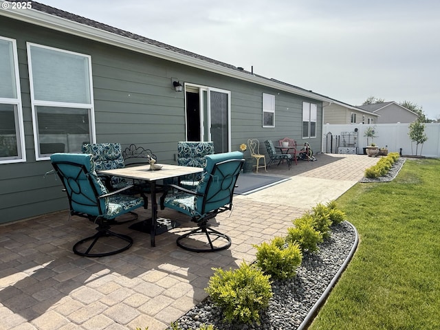 400 SW Goldfinch Ln, Boardman, OR 97818 - view of patio featuring outdoor dining area