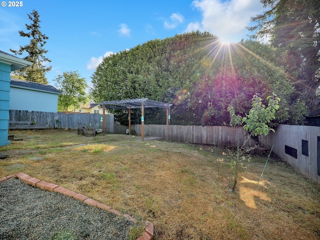 1466 8th St, Astoria, OR 97103 - view of yard featuring a pergola
