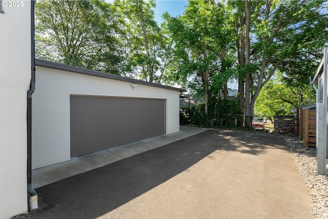 512 NE Division St, Myrtle Creek, OR 97457 - view of garage