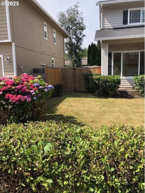 3843 Shannon St, Eugene, OR 97404 - view of yard