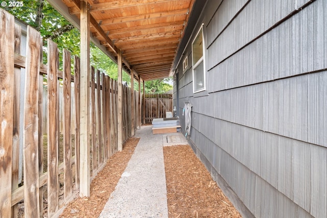 841 NE 77th Ave, Portland, OR 97213 - view of side of home