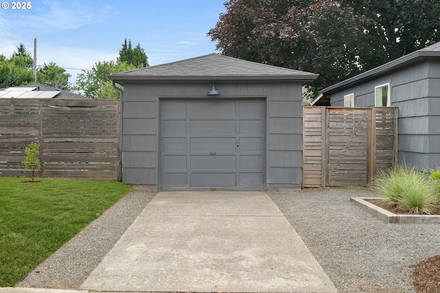 841 NE 77th Ave, Portland, OR 97213 - detached garage with driveway