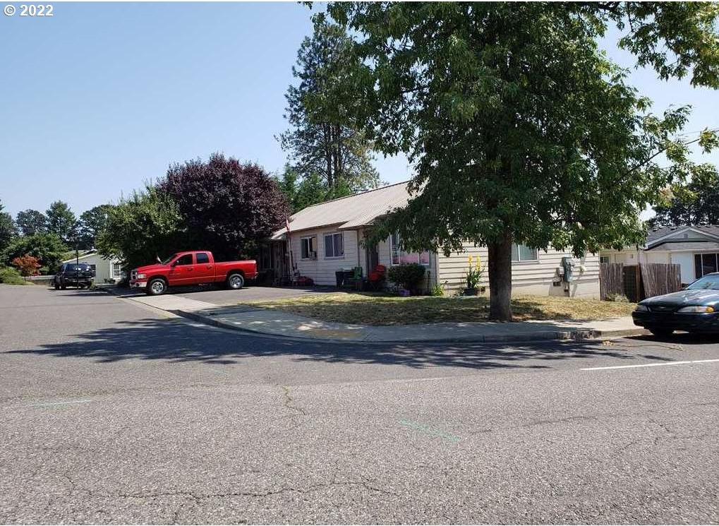 view of ranch-style home