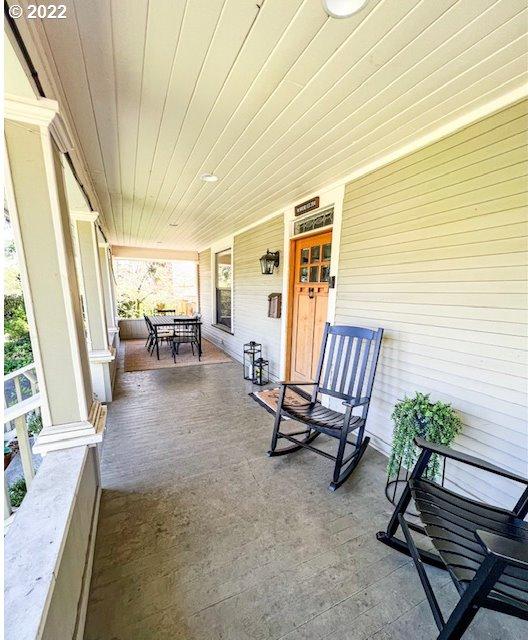 1012 NW Washington Blvd, Grants Pass, OR 97526