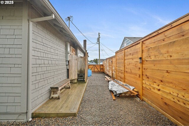 208 Acacia Ave, Garibaldi, OR 97118 - view of yard featuring fence private yard