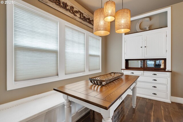 208 Acacia Ave, Garibaldi, OR 97118 - dining space featuring a wealth of natural light and dark wood-style flooring