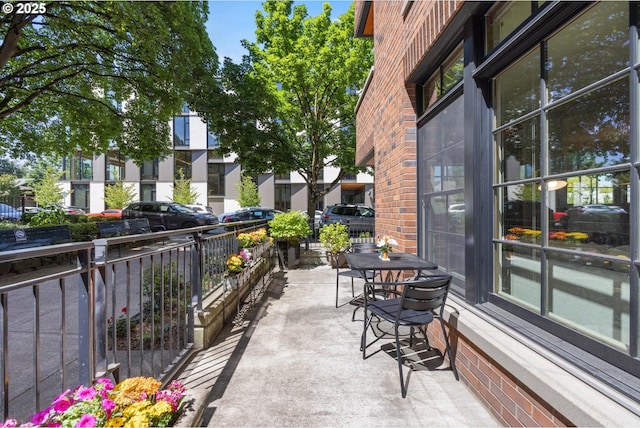 2350 NW Savier St Unit 100, Portland, OR 97210 - view of patio