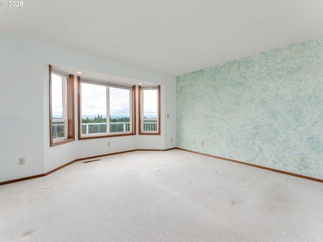 2221 NW 206th St, Ridgefield, WA 98642 - empty room with carpet and wallpapered walls