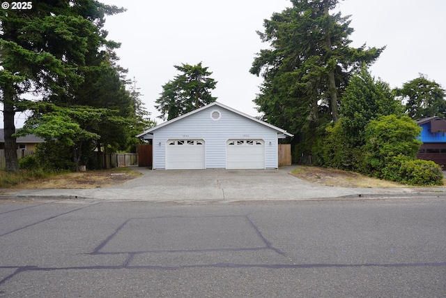 1680 22nd St, Florence, OR 97439 - view of front of house featuring an outbuilding