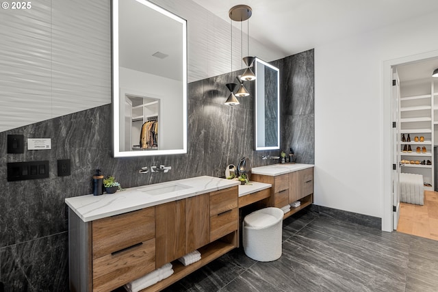NE 43rd Cir Lot 5, Camas, WA 98607 - full bath with two vanities and a spacious closet