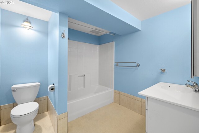 22345 S Poplar Rd, Estacada, OR 97023 - bathroom with vanity and bathing tub / shower combination