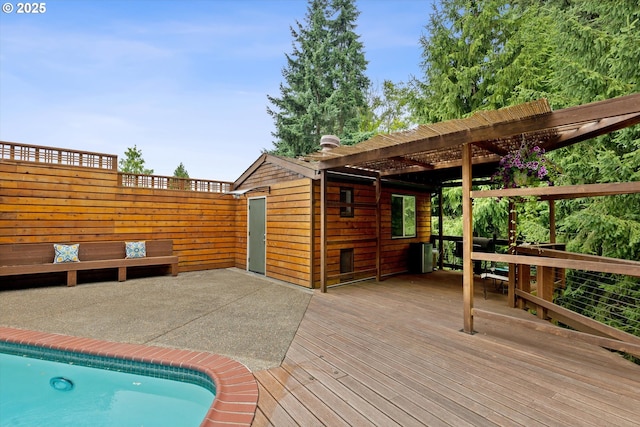 2245 SW Martha St, Portland, OR 97239 - view of wooden terrace