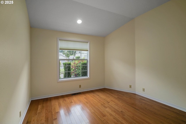 533 Fountain Ct, Keizer, OR 97303 - unfurnished room featuring wood finished floors and baseboards
