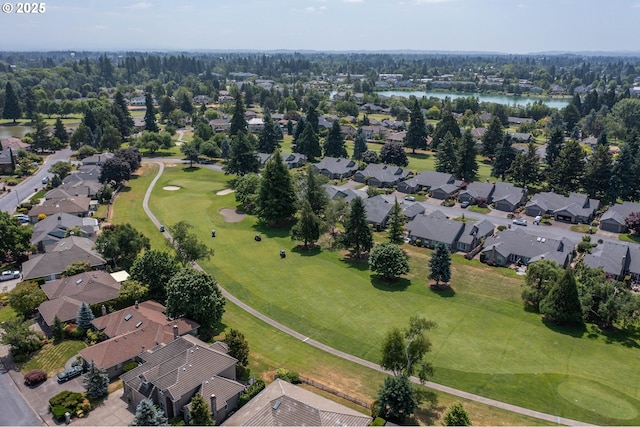 533 Fountain Ct, Keizer, OR 97303 - aerial view of residential area featuring a large body of water and a local golf course