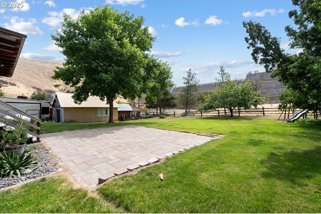 680 S Alfalfa St, Heppner, OR 97836 - view of yard with a patio area