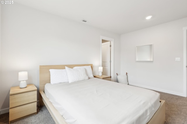 bedroom with carpet flooring