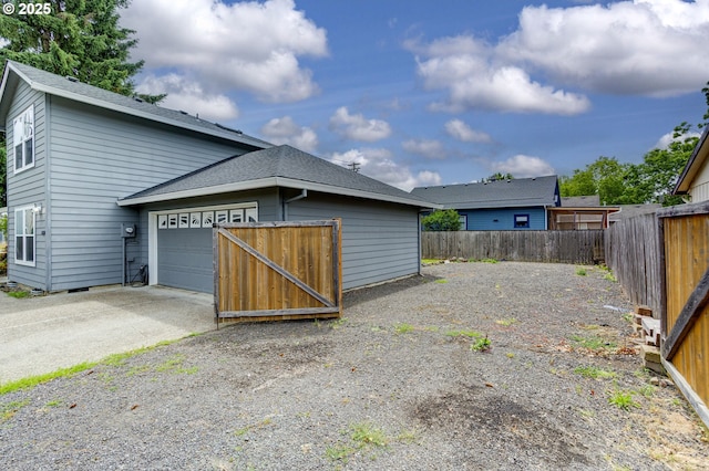 3017 SE Brookwood Ave, Hillsboro, OR 97123 - garage featuring driveway