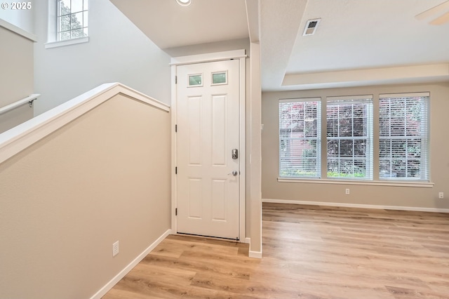 799 NE 70th Ave, Hillsboro, OR 97124 - entrance foyer featuring light wood-style floors, baseboards, and recessed lighting
