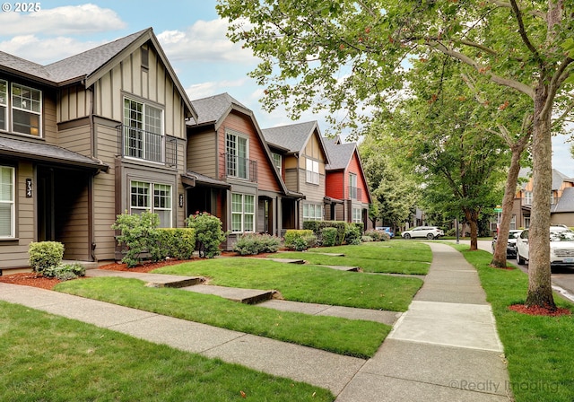 728 NE 72nd Ave, Hillsboro, OR 97124 - view of property's community featuring a yard and a residential view