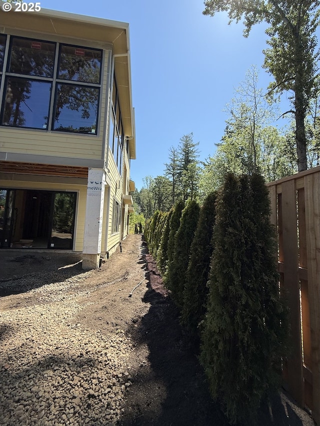 5010 Park Bluff Pl, Lake Oswego, OR 97035 - view of side of home featuring driveway