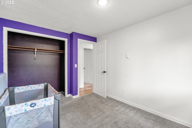 25191 Berry Ln, Veneta, OR 97487 - carpeted bedroom featuring baseboards and a closet