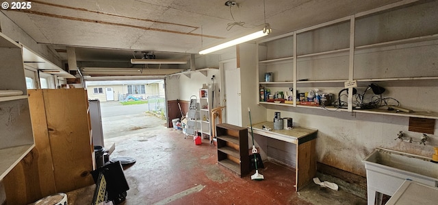 29545 Bailor St, Gold Beach, OR 97444 - garage with a sink