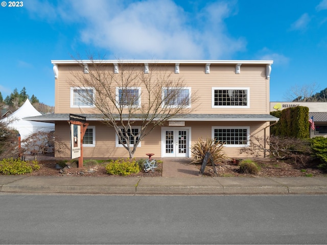 view of front facade featuring french doors