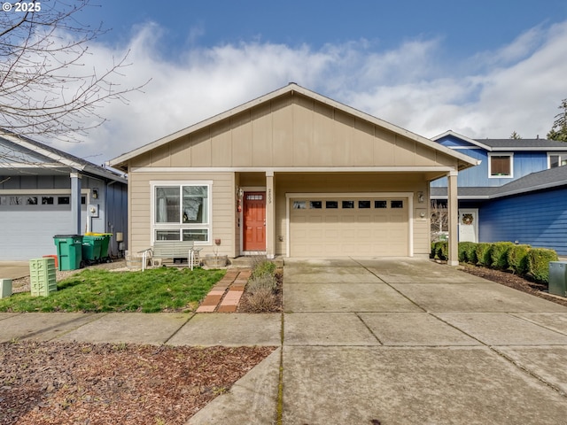 view of front facade featuring driveway and an attached garage