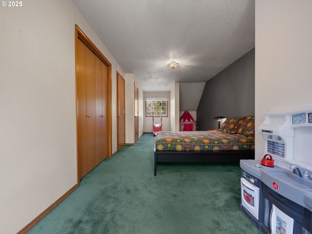 65679 E Alpine Way, Rhododendron, OR 97049 - carpeted bedroom featuring a textured ceiling
