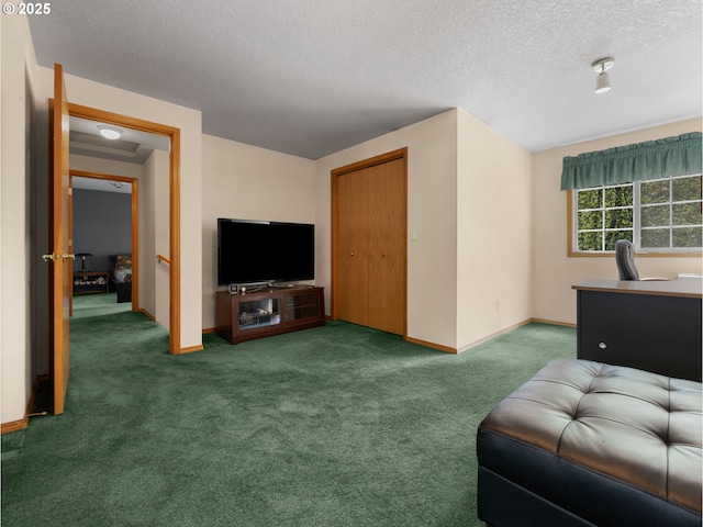 65679 E Alpine Way, Rhododendron, OR 97049 - living area featuring baseboards, a textured ceiling, and carpet floors