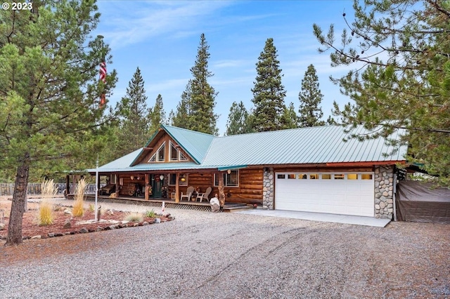 view of front facade with a garage