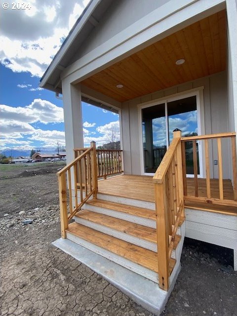 223 N Johnson St, Prairie City, OR 97869 - view of wooden porch