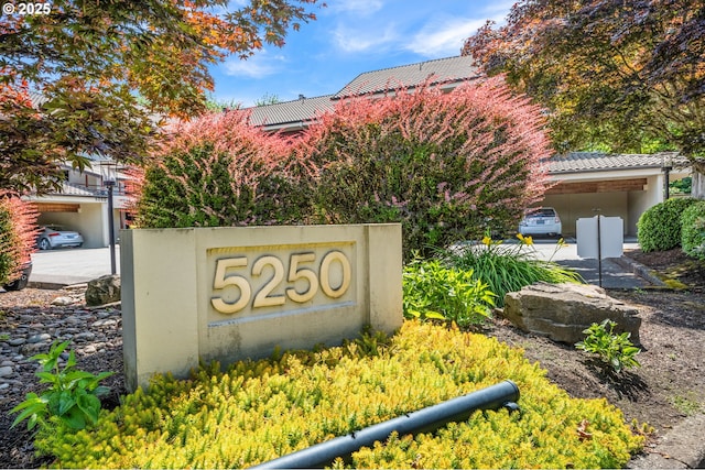5250 S Landing Dr Unit 111B1, Portland, OR 97239 - view of community sign