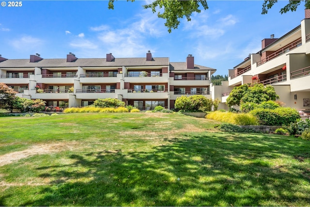5250 S Landing Dr Unit 111B1, Portland, OR 97239 - view of home's community featuring a yard