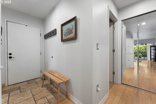 5250 S Landing Dr Unit 111B1, Portland, OR 97239 - foyer with baseboards