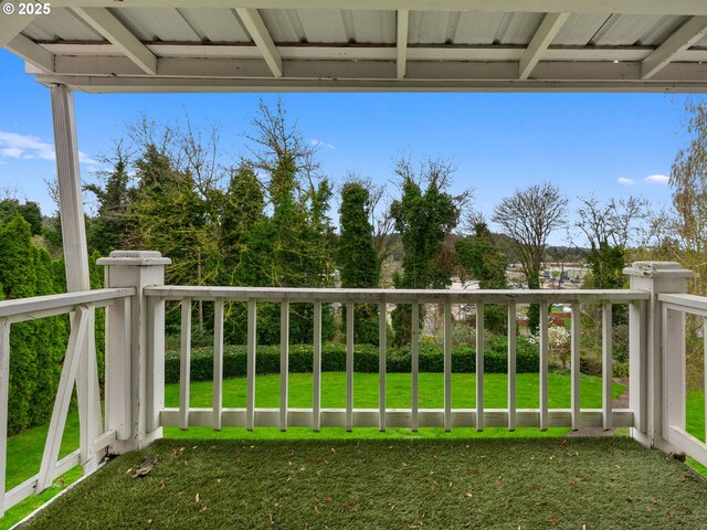 510 SE Shafford St, Estacada, OR 97023 - view of balcony