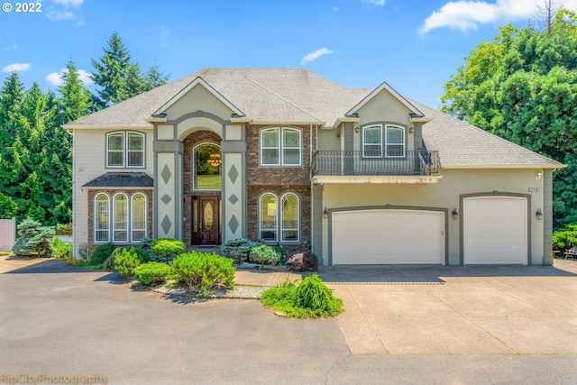 view of front of home featuring a garage