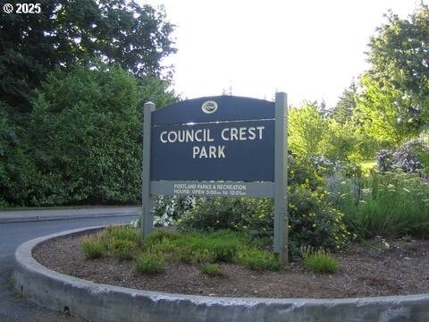 3045 SW Gaston Ave, Portland, OR 97239 - view of community sign