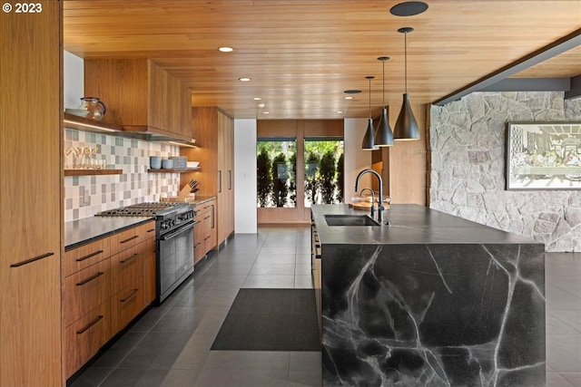 kitchen featuring wooden ceiling, decorative light fixtures, black gas range, dark tile flooring, and sink