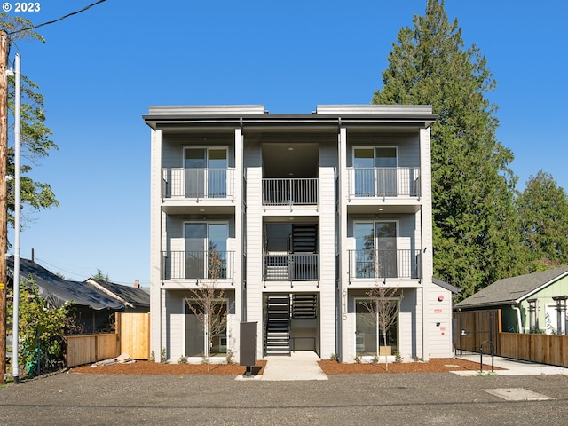 exterior space featuring a balcony